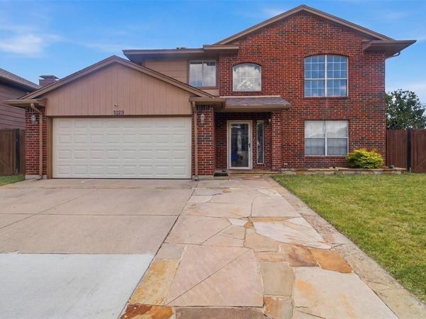 7029 Brookdale Drive, Watauga, TX 76148