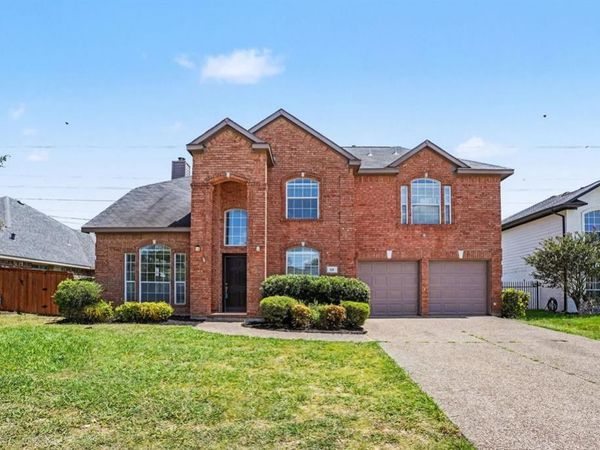 129 Hanover Street, Grand Prairie, TX 75052