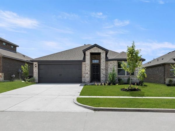 211 Van Horn Drive, Terrell, TX 75160
