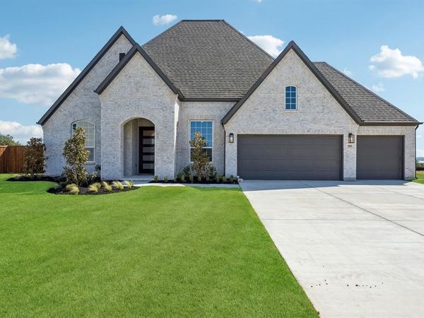 100 Bristol Lane, Azle, TX 76020
