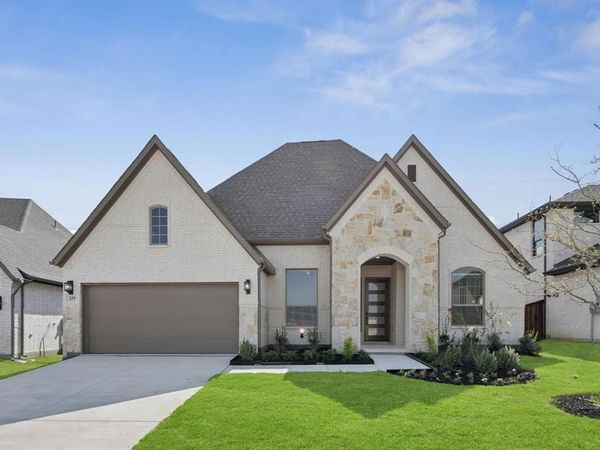 100 Bristol Lane, Azle, TX 76020