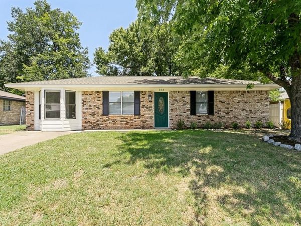 103 Southmanor Court, Sanger, TX 76266