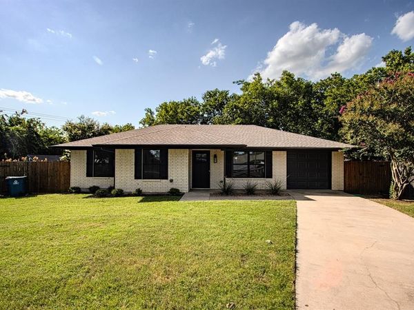 815 Steve Ct, Sanger, TX 76266