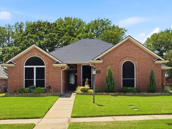 2741 Fox Glenn Court, Hurst, TX 76054
