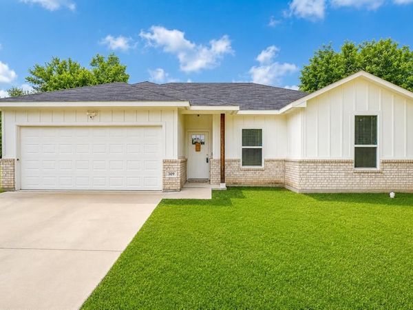 309 Francis Street, Hillsboro, TX 76645