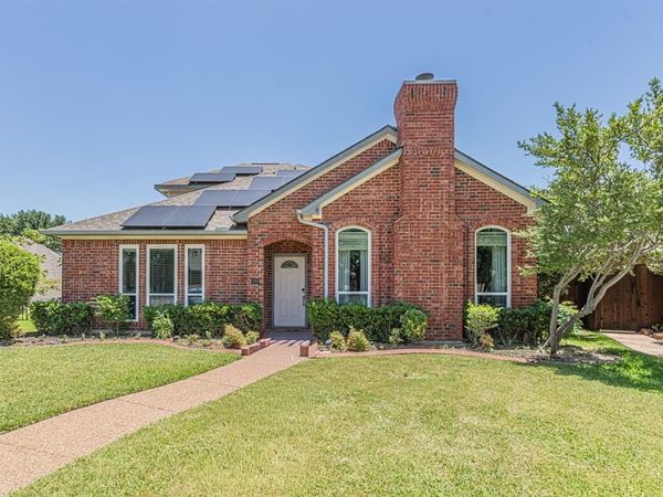 300 Sundance Circle, Irving, TX 75063