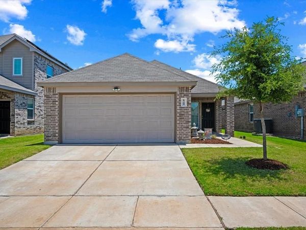 1709 Mark Lane, Ennis, TX 75119