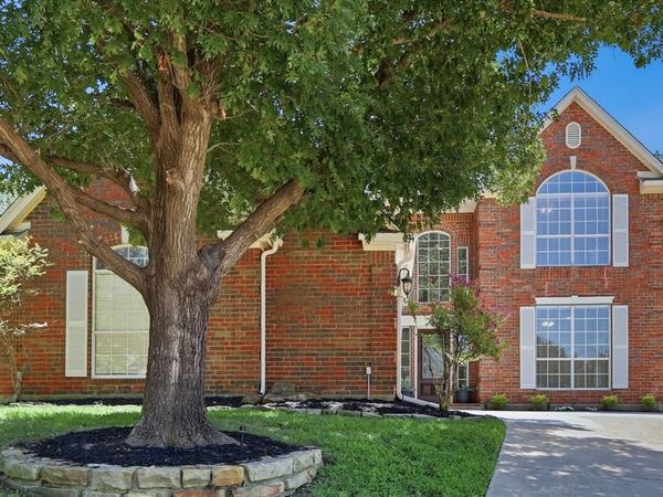 925 Hillside Court, Highland Village, TX 75077