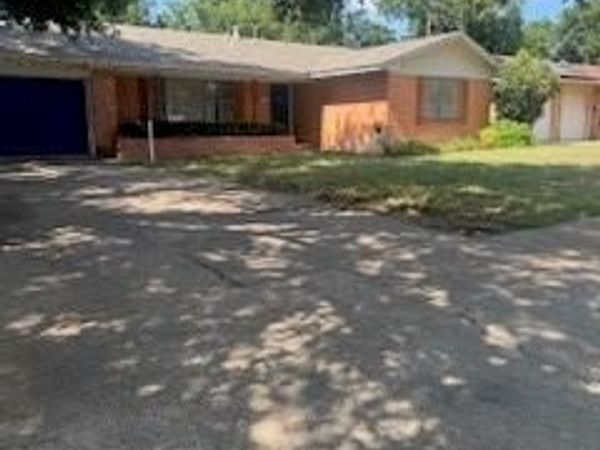 709 VALLEY VIEW Drive, Arlington, TX 76010