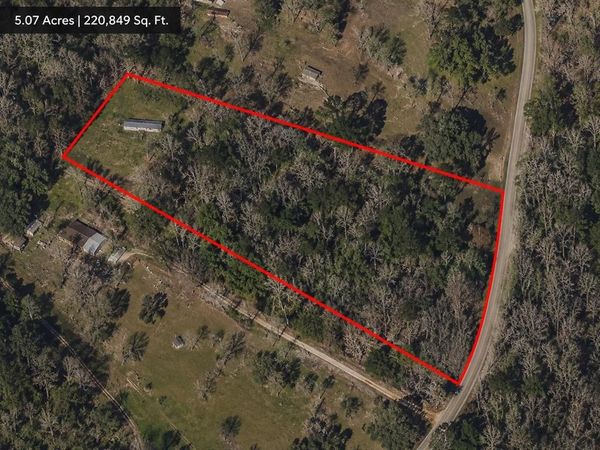 376 River Road, Angleton, TX 77515