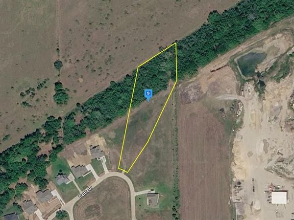 69 Cattle Drive , Bay City, TX 77414