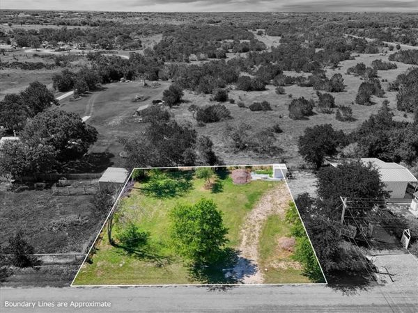 122 Heath Street , Hico, TX 76457