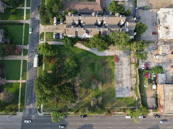1000 N Peak Street , Dallas, TX 75204