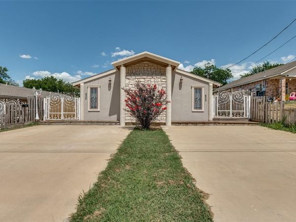 630 NW 11th Street , Grand Prairie, TX 75050