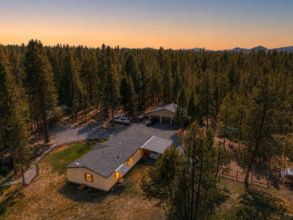 17876 R U Guelfi Road, Bend, OR 97707