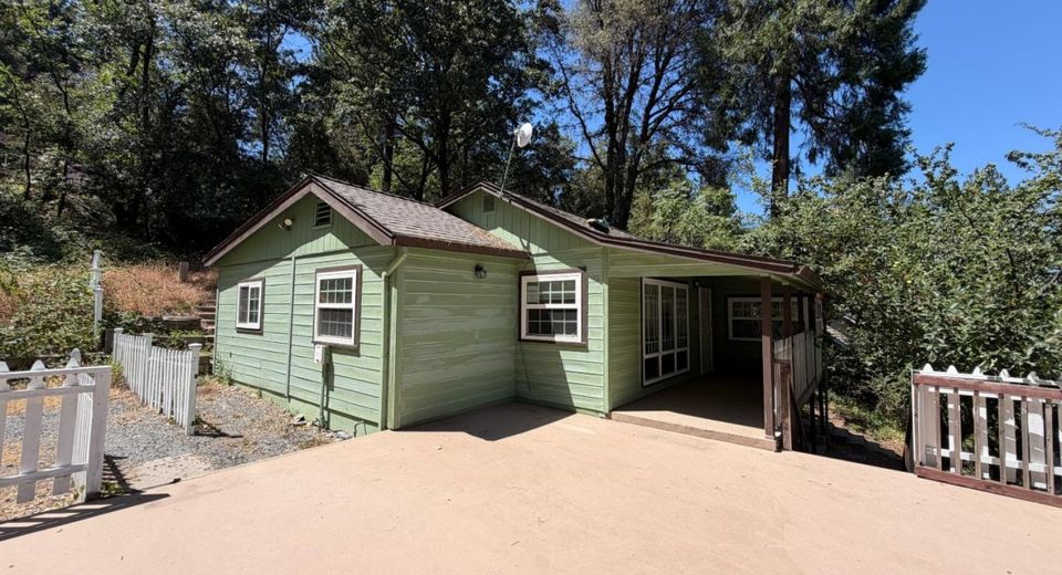 323 Knorr Swiss Ln, Colfax, CA 95713 Photo
