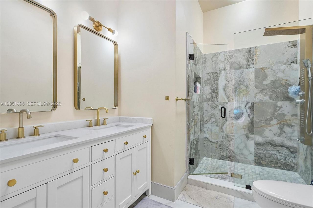 2707 S Parkview Dr, Hallandale Beach, FL 33009 Photo