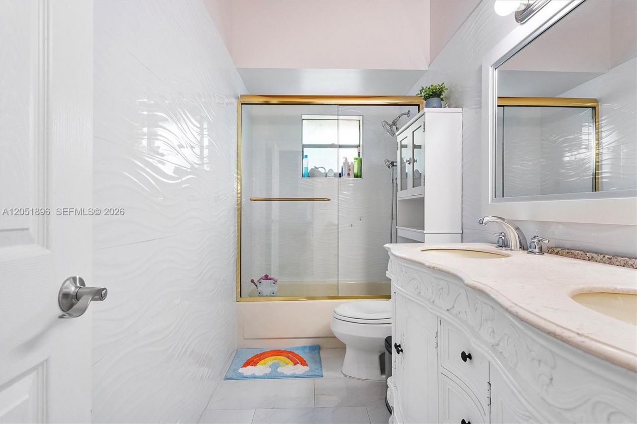 2707 S Parkview Dr, Hallandale Beach, FL 33009 Photo