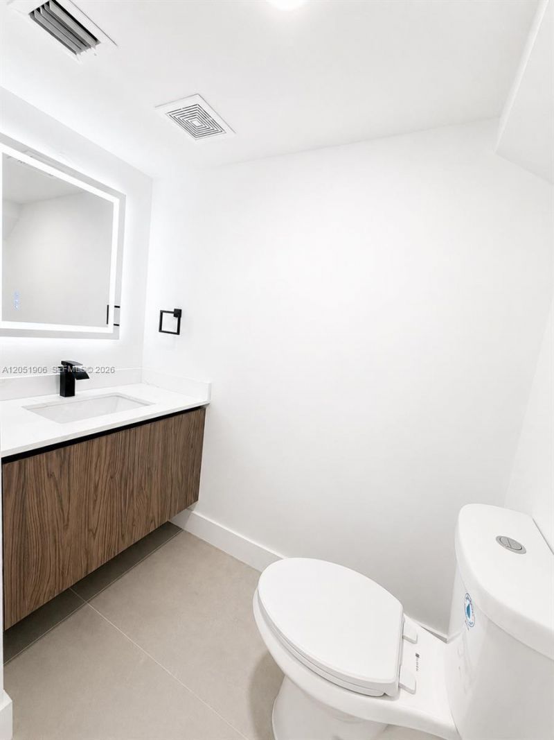 5905 Manchester Way , Tamarac, FL 33321 Photo