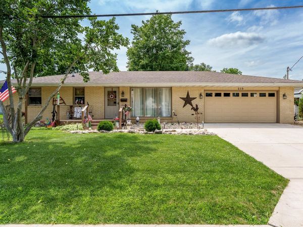 210 N CENTER Street, ROCKTON, IL 61072