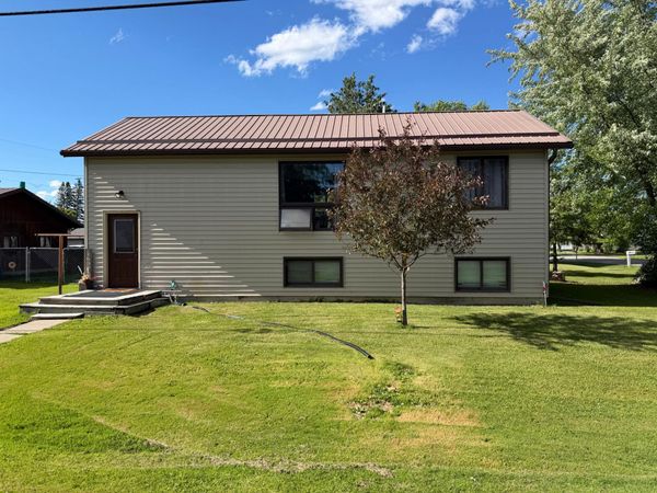 1632 4th Avenue E, International Falls, MN 56649