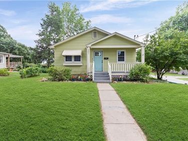 201 E Hurt Street, Liberty, MO 64068