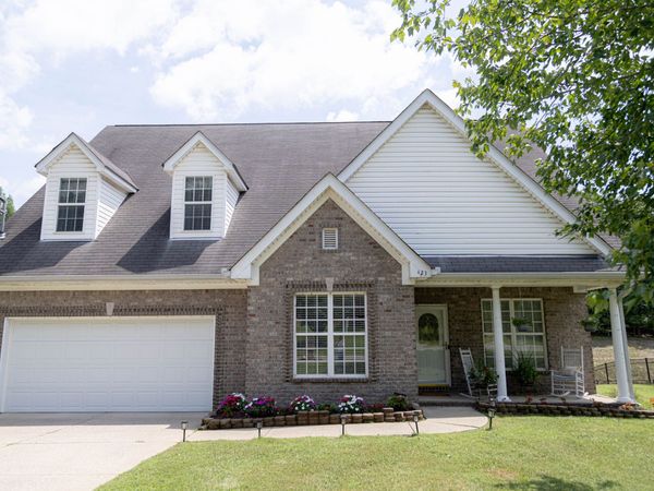 423 Spring Hill Dr , Smyrna, TN 37167