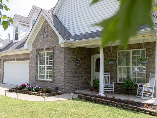 423 Spring Hill Dr, Smyrna, TN 37167