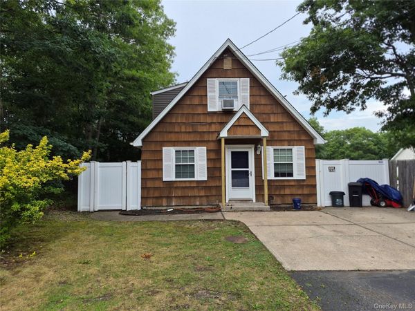 1128 N Ocean Avenue, Medford, NY 11763
