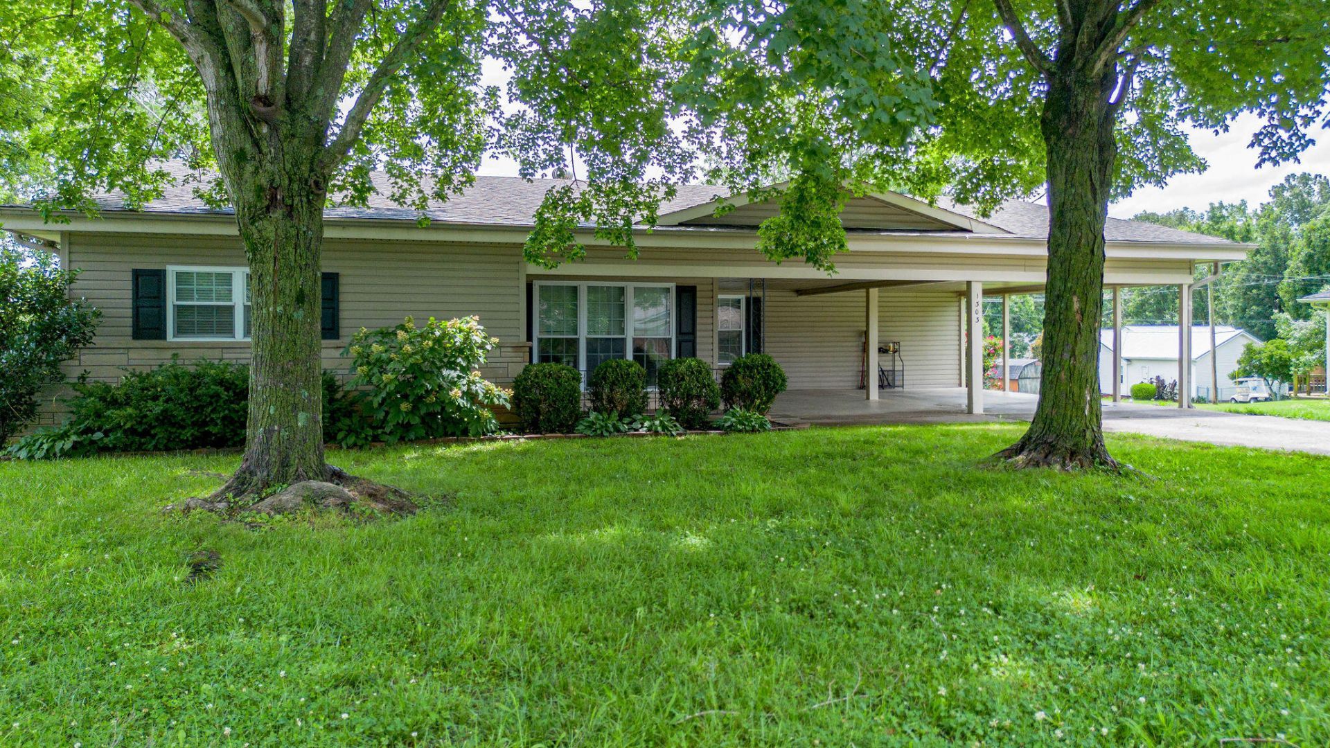 1303 Shelby McCallum Drive, Benton, KY 42025