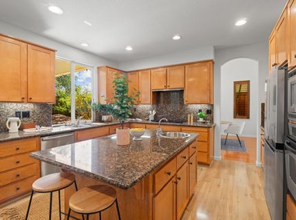 8208 Tail Race Dr, Roseville, CA 95747 Photo