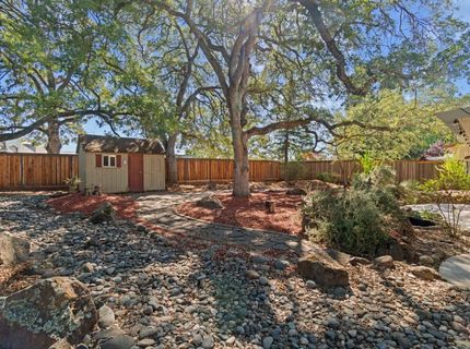 8208 Tail Race Dr, Roseville, CA 95747 Photo