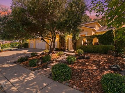 8208 Tail Race Dr, Roseville, CA 95747 Photo
