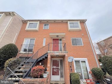 4513 LOGSDON DRIVE , ANNANDALE, VA 22003