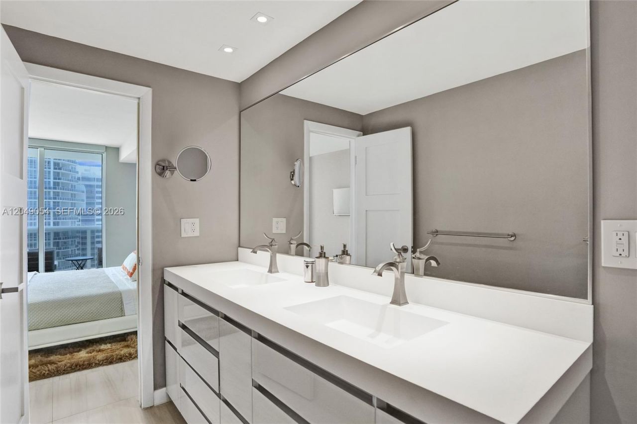 10275 Collins Ave , Unit 1116, Bal Harbour, FL 33154 Photo