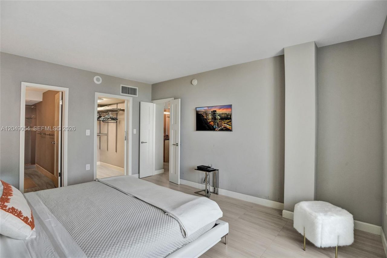 10275 Collins Ave , Unit 1116, Bal Harbour, FL 33154 Photo