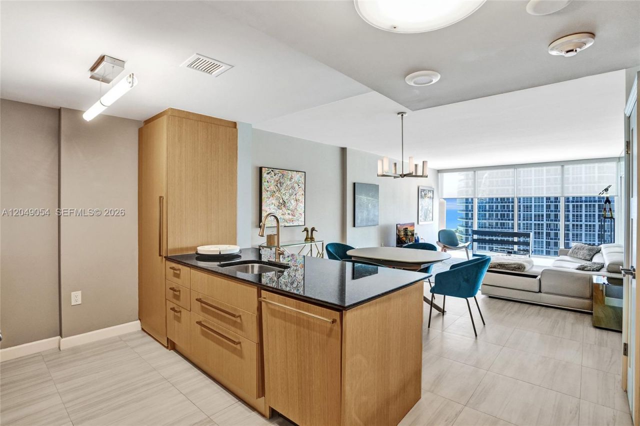 10275 Collins Ave , Unit 1116, Bal Harbour, FL 33154 Photo