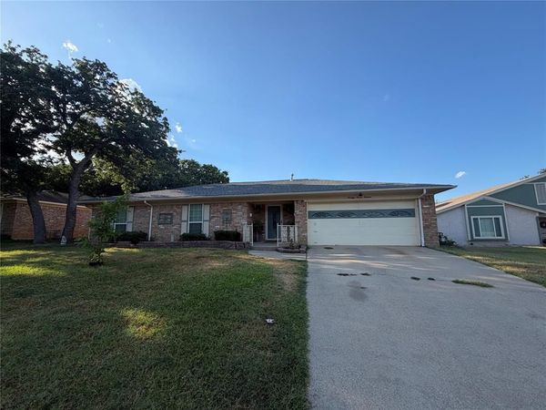 7713 Briarridge Court, North Richland Hills, TX 76182