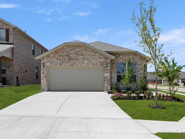 2521 Russell Way, Mesquite, TX 75149