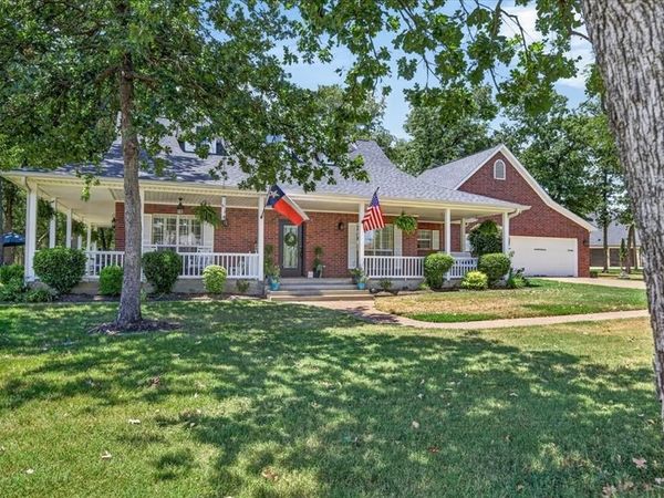 233 Saint Andrews Drive E, Mabank, TX 75156