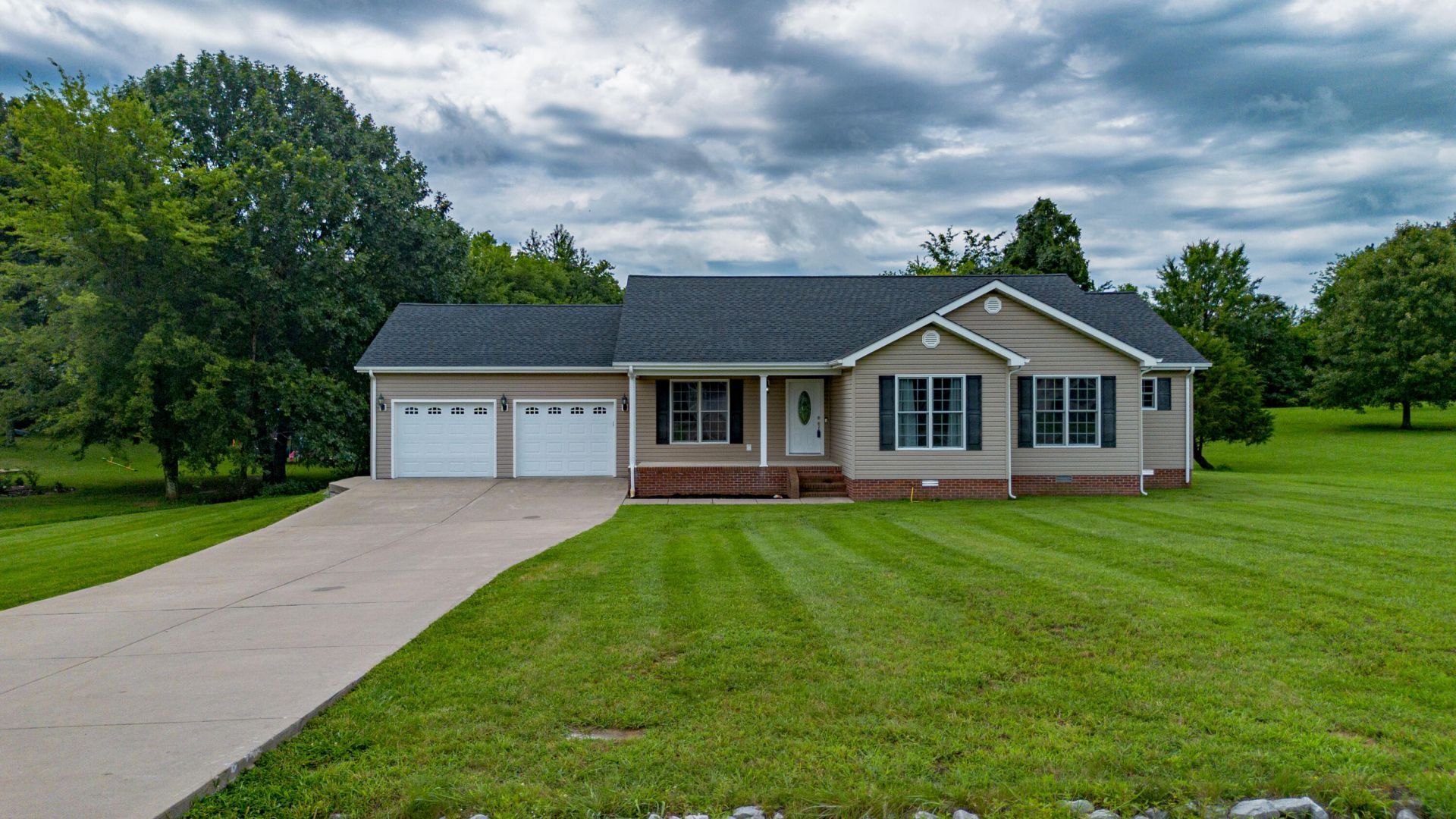 224 Hunters Lane, Calvert City, KY 42029 Main Photo