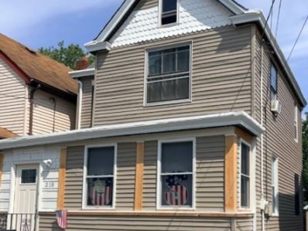 218 W 2Nd St, Clifton, NJ 07011