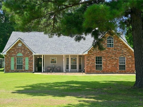 6420 BARBER Drive, Pineville, LA 71360