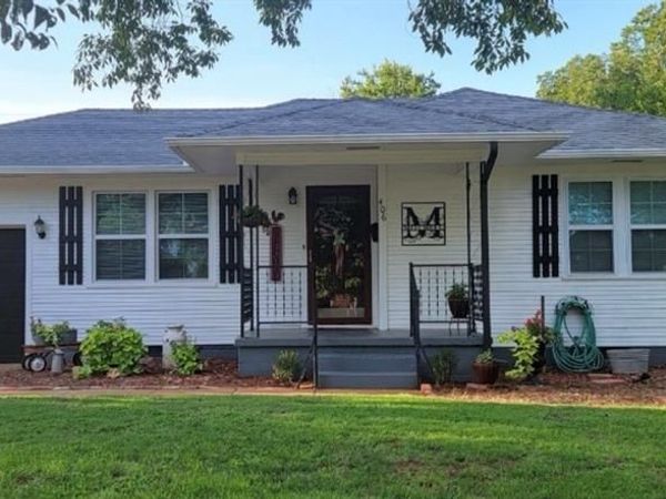 406 Winona , Lindsay, OK 73052