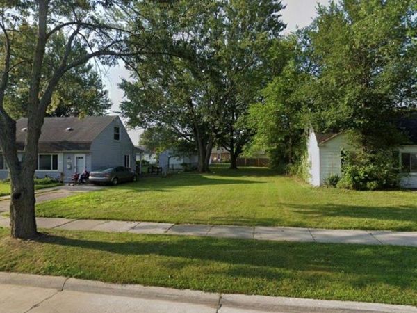 17090 Lincoln Avenue , Eastpointe, MI 48021