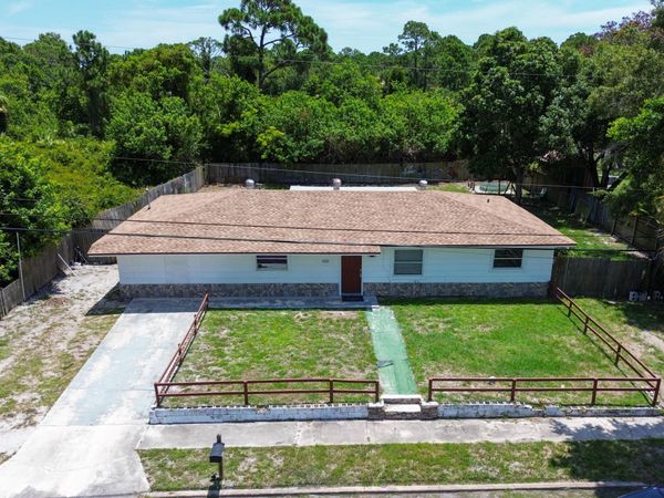 3024 W Dixie Boulevard, Fort Pierce, FL 34946
