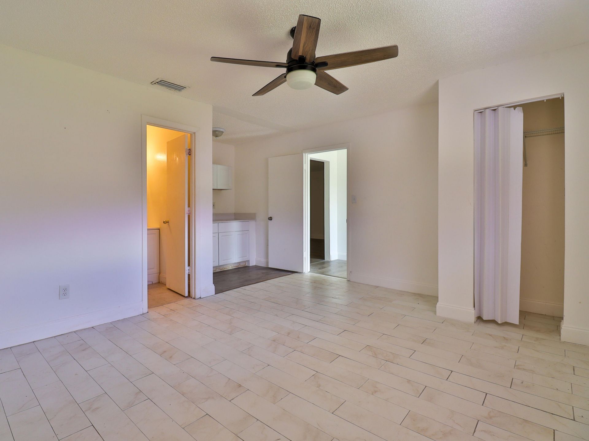 3024 W Dixie Boulevard, Fort Pierce, FL 34946 Photo