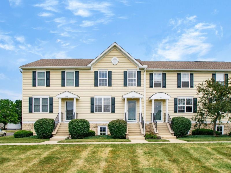 6070 Avatar Drive, Unit 13, New Albany, OH 43054 Photo 2