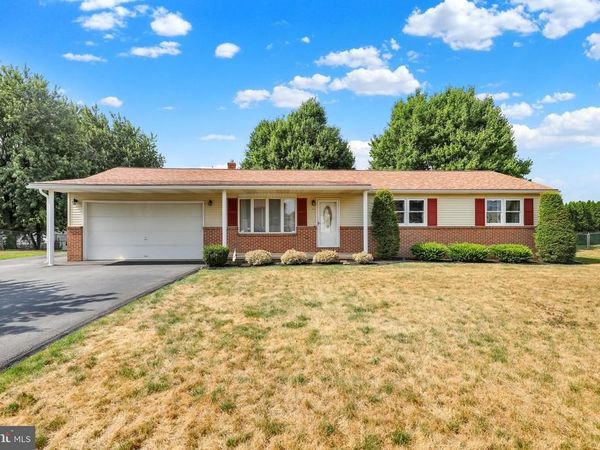 812 SYCAMORE LN, LEBANON, PA 17046