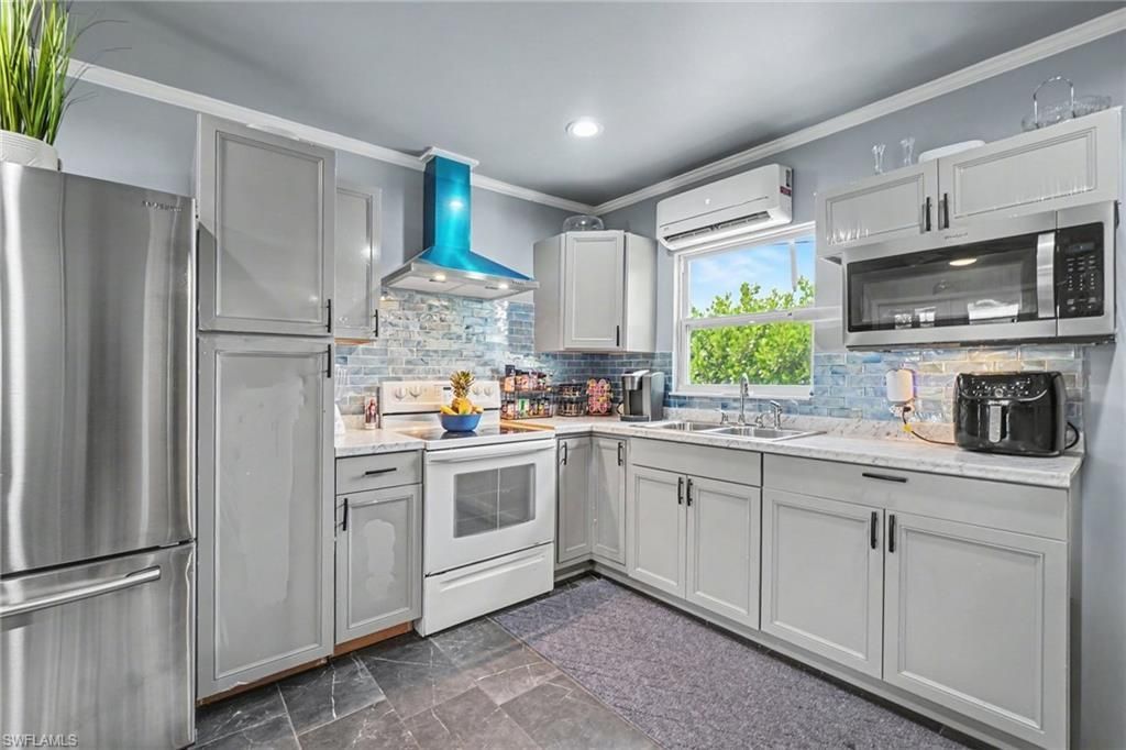 3728 Gasparilla St, Saint James City, FL 33956 Photo